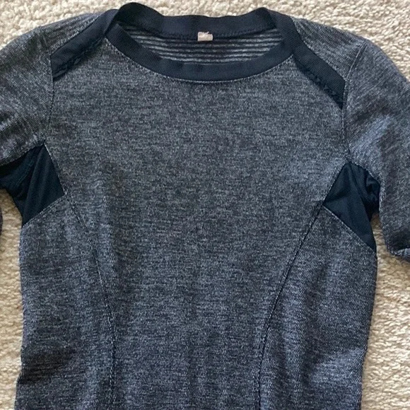 Lululemon Athletica Long Sleeve Pullover - Picture 2 of 9
